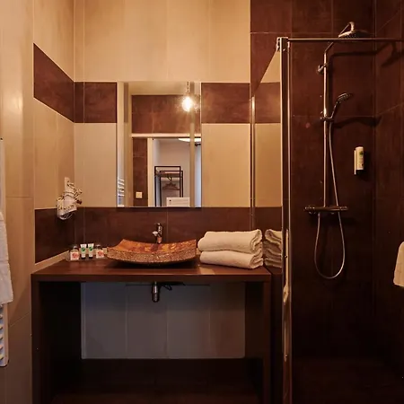 Maison Anjali Отель 2*