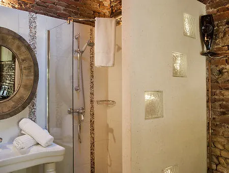 Maison Anjali Szálloda 2*